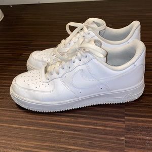White Nike Air Force 1’s